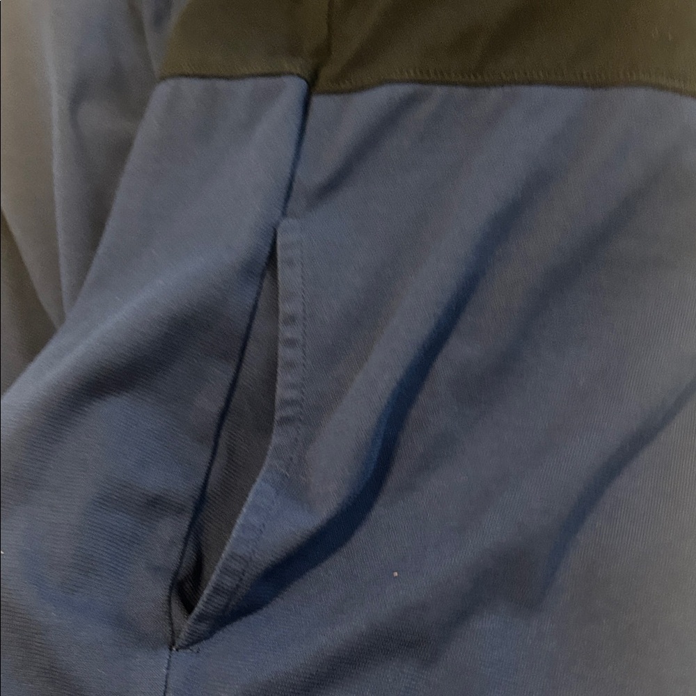 American Eagle Outfitters Blue and Black Hoodie Medium, With Pockets - Picture 4 of 5